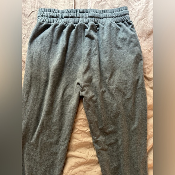 Vuori women’s Performance Jogger size XS - Picture 7 of 10